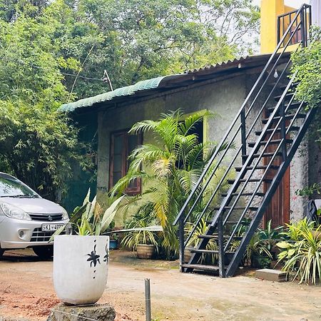 Sigiriya Vee Guest Apartment ภายนอก รูปภาพ